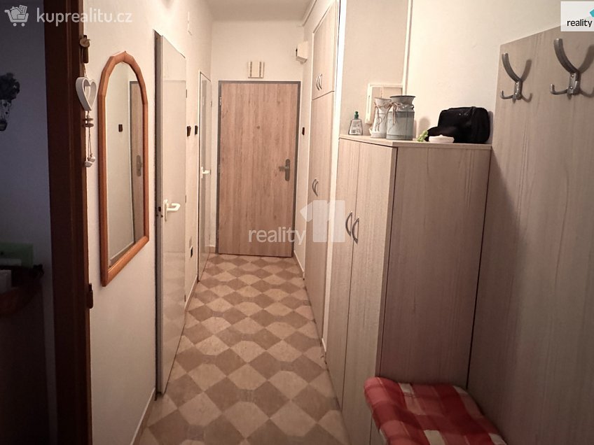 Prodej bytu 3+1 62 m^2 Krásnostudenecká, Děčín 