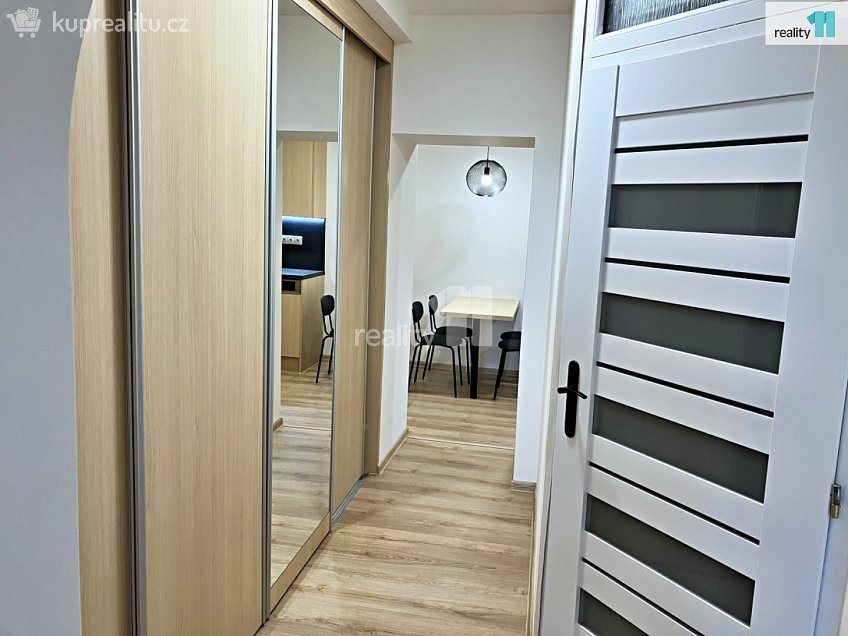 Pronájem bytu 3+1 65 m^2 Lochotínská, Plzeň 