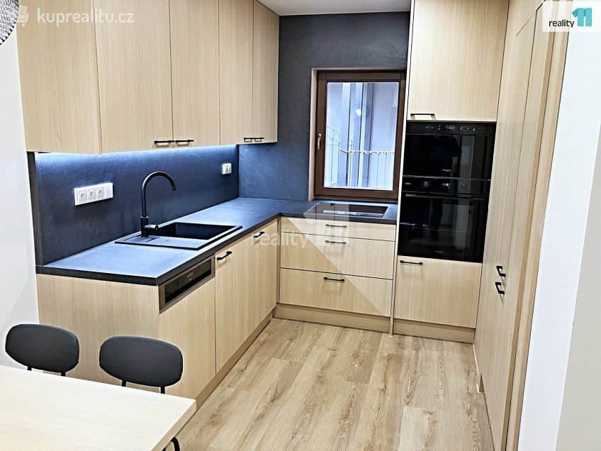 Pronájem bytu 3+1 65 m^2 Lochotínská, Plzeň 