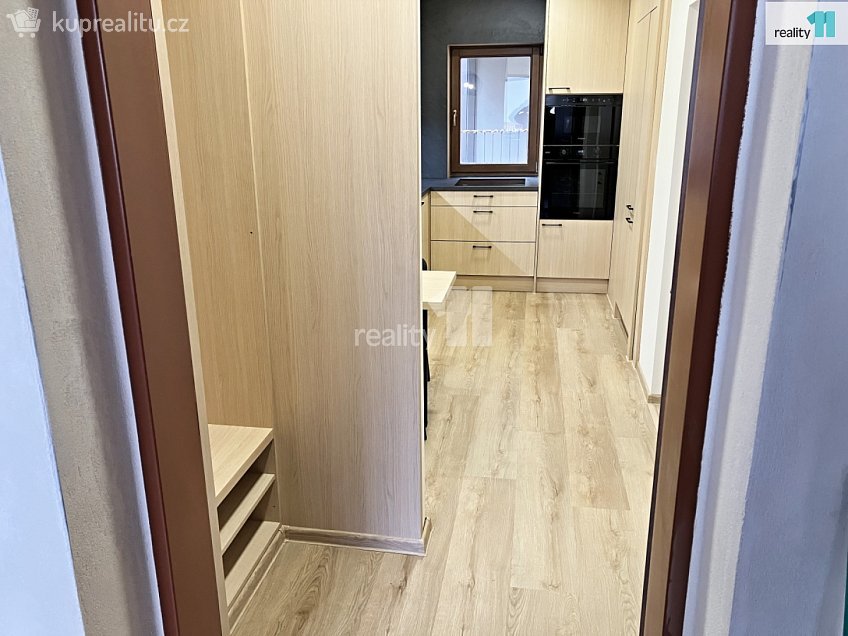 Pronájem bytu 3+1 65 m^2 Lochotínská, Plzeň 