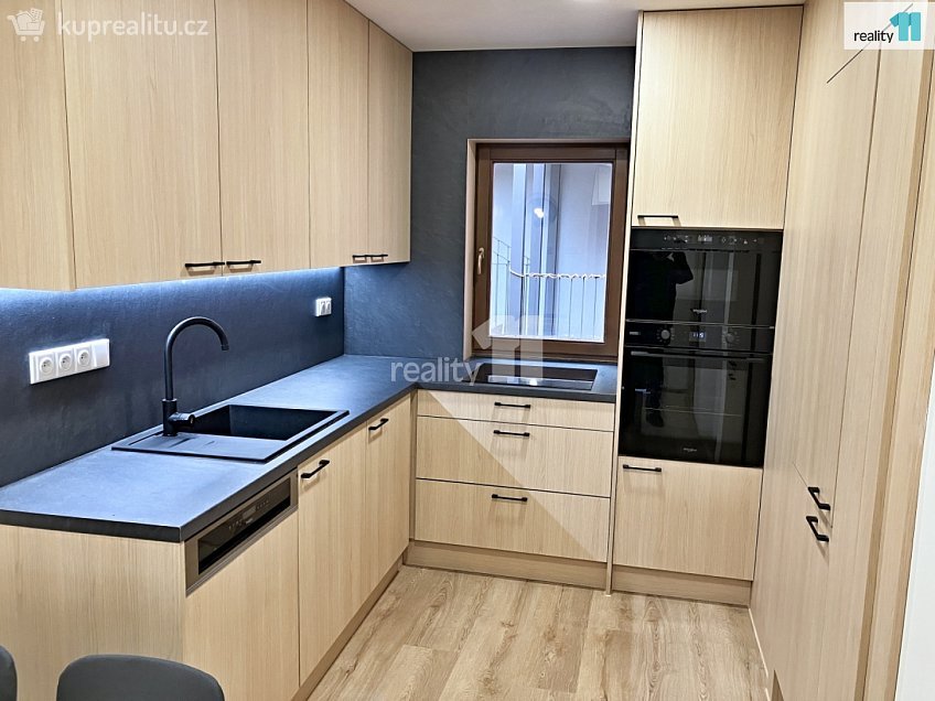 Pronájem bytu 3+1 65 m^2 Lochotínská, Plzeň 