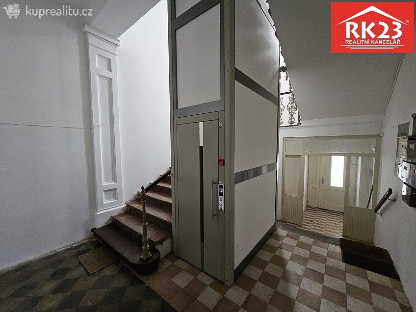 Prodej bytu 2+1 72 m^2 Hlavní třída 159, Mariánské Lázně 