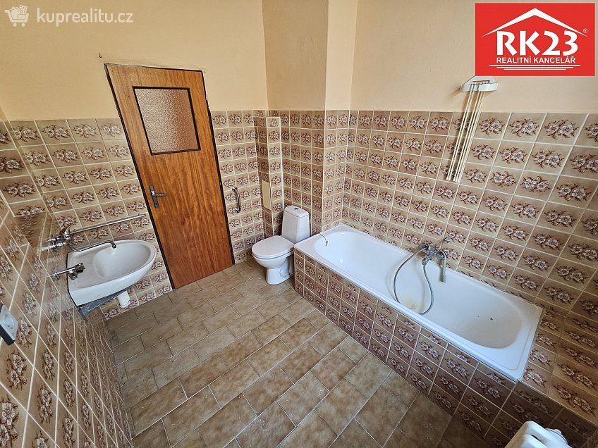 Prodej bytu 2+1 72 m^2 Hlavní třída 159, Mariánské Lázně 