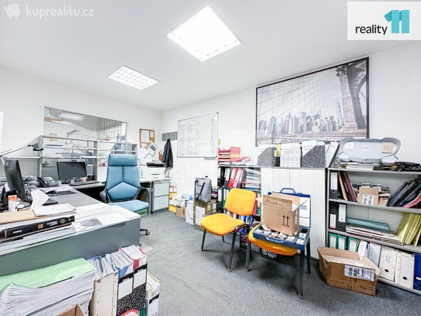 Pronájem  výrobních prostor 556 m^2 2. května, Napajedla 