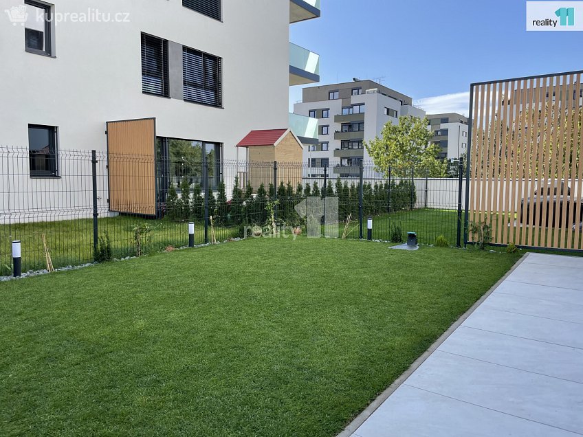 Prodej bytu 2+kk 113 m^2 Azzoniho, Praha 10 