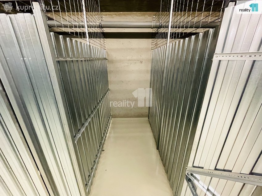 Prodej bytu 2+kk 113 m^2 Azzoniho, Praha 10 