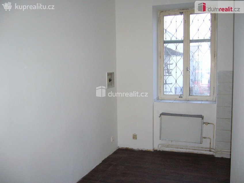 Pronájem  obchodních prostor 70 m^2 Litoměřická, Děčín 