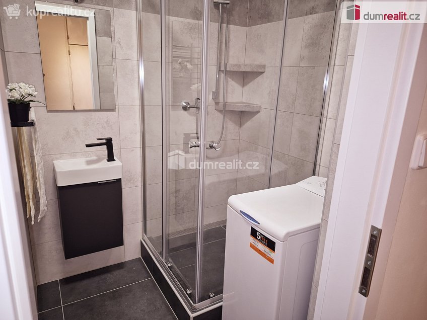 Pronájem bytu 2+kk 49 m^2 Na Urbance, Roudnice nad Labem 