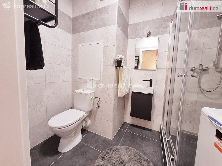 Pronájem bytu 2+kk 49 m^2 Na Urbance, Roudnice nad Labem 