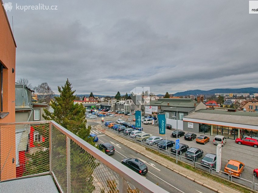 Pronájem bytu 1+kk 38 m^2 Londýnská, Liberec 