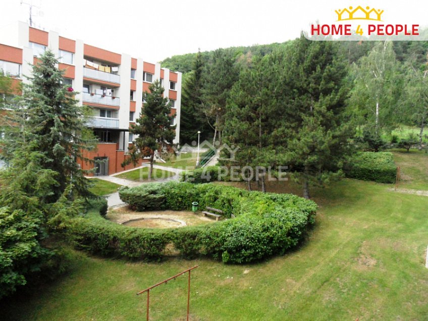 Pronájem bytu 1+1 31 m^2 Zahradníčkova, Praha 5 