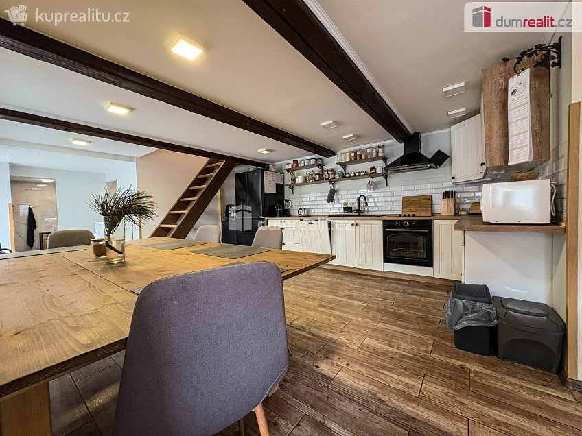 Prodej  rodinného domu 407 m^2 Onomyšl, Onomyšl 