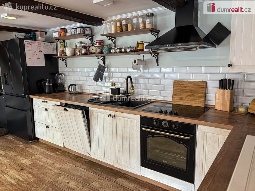 Prodej  rodinného domu 407 m^2 Onomyšl, Onomyšl 