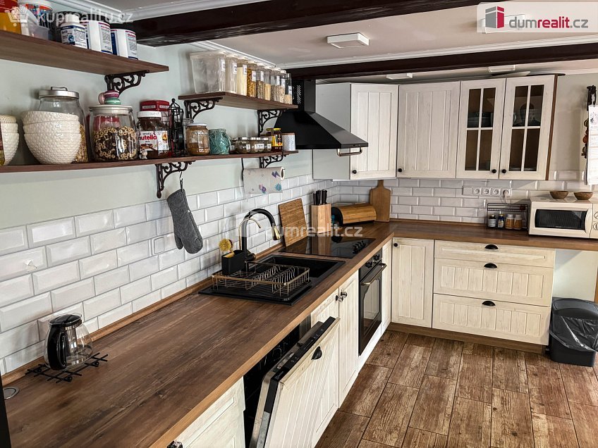 Prodej  rodinného domu 407 m^2 Onomyšl, Onomyšl 