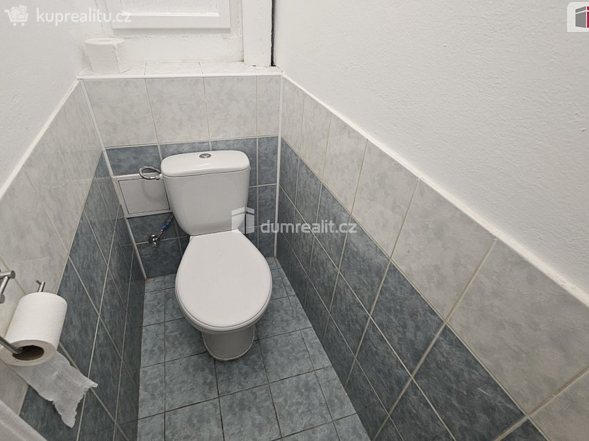 Pronájem bytu 3+kk 60 m^2 Pivovarnická, Praha 8 