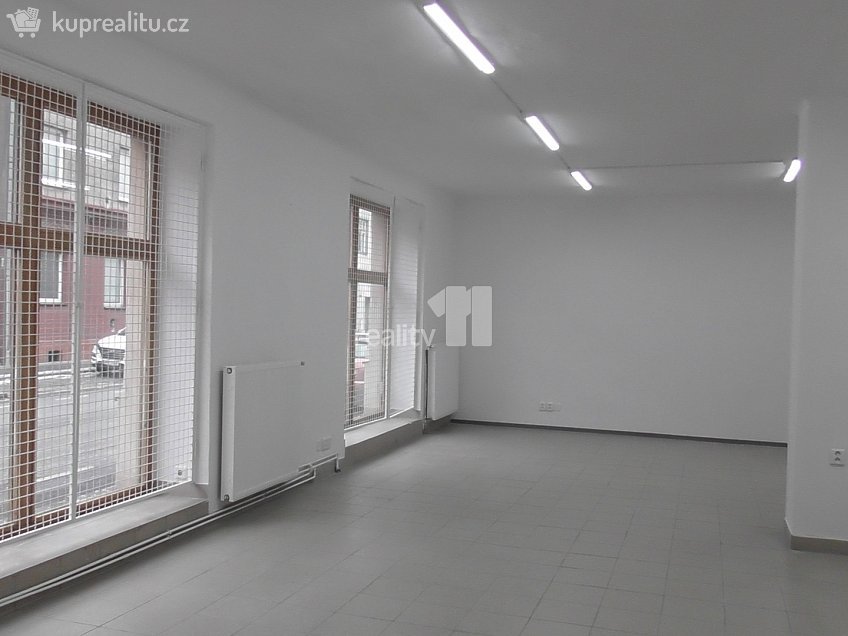Pronájem  obchodních prostor 110 m^2 Přemyslovců, Ostrava 