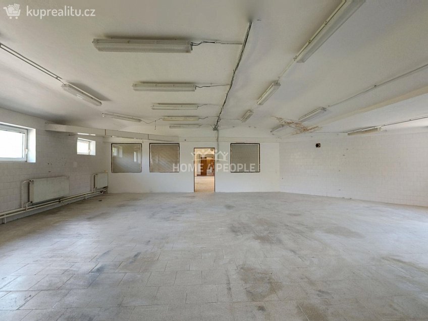 Pronájem  výrobních prostor 985 m^2 Žerotínovo nábřeží, Židlochovice 