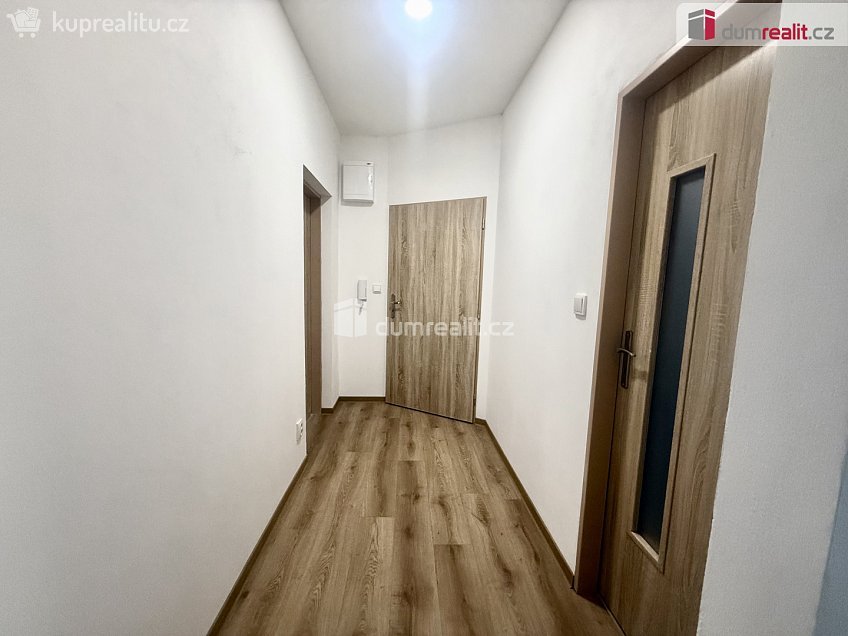 Pronájem bytu 1+1 37 m^2 Zahradní, Ústí nad Labem 