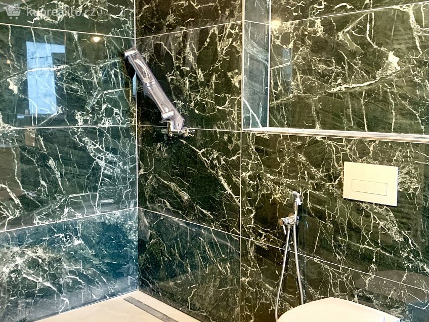 Prodej  rodinného domu 200 m^2 Velká Hleďsebe, Velká Hleďsebe 