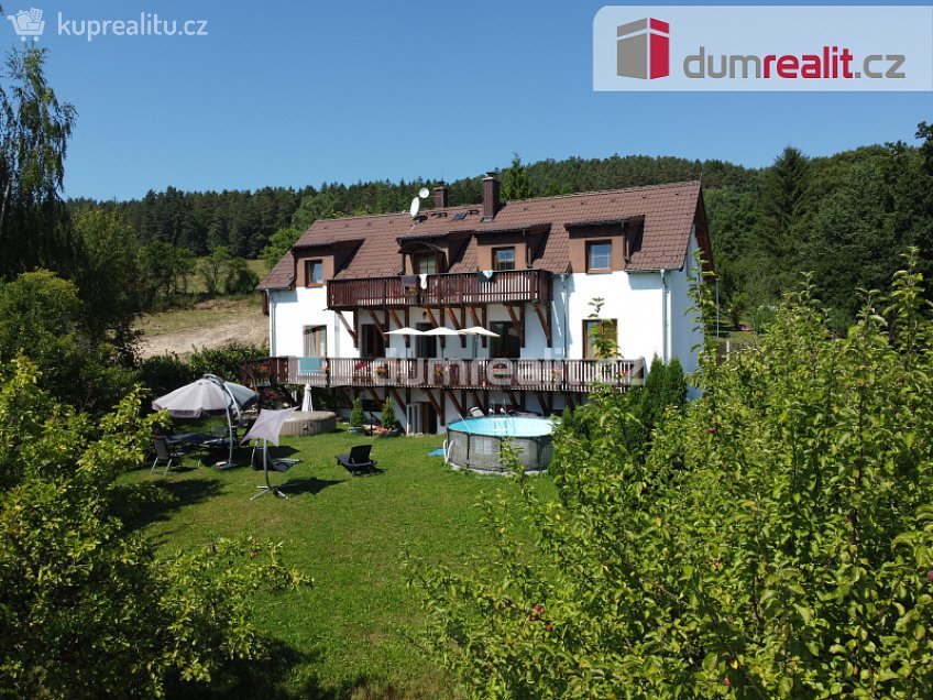 Prodej  rodinného domu 334 m^2 Zlatá Koruna, Zlatá Koruna 