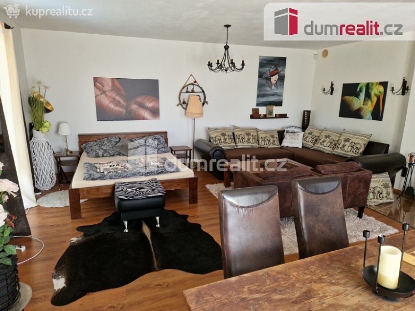 Prodej  rodinného domu 334 m^2 Zlatá Koruna, Zlatá Koruna 