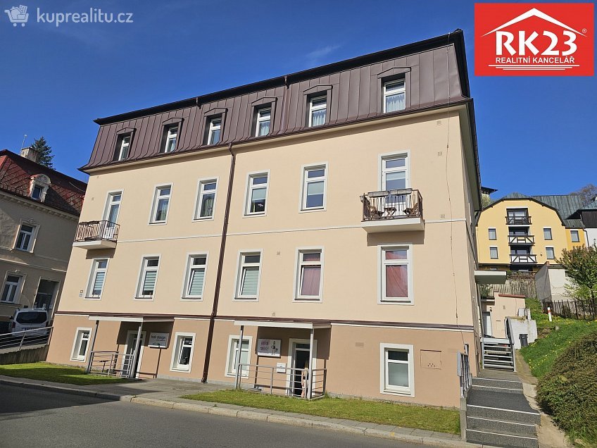 Pronájem  obchodních prostor 40 m^2 Ruská 608, Mariánské Lázně 