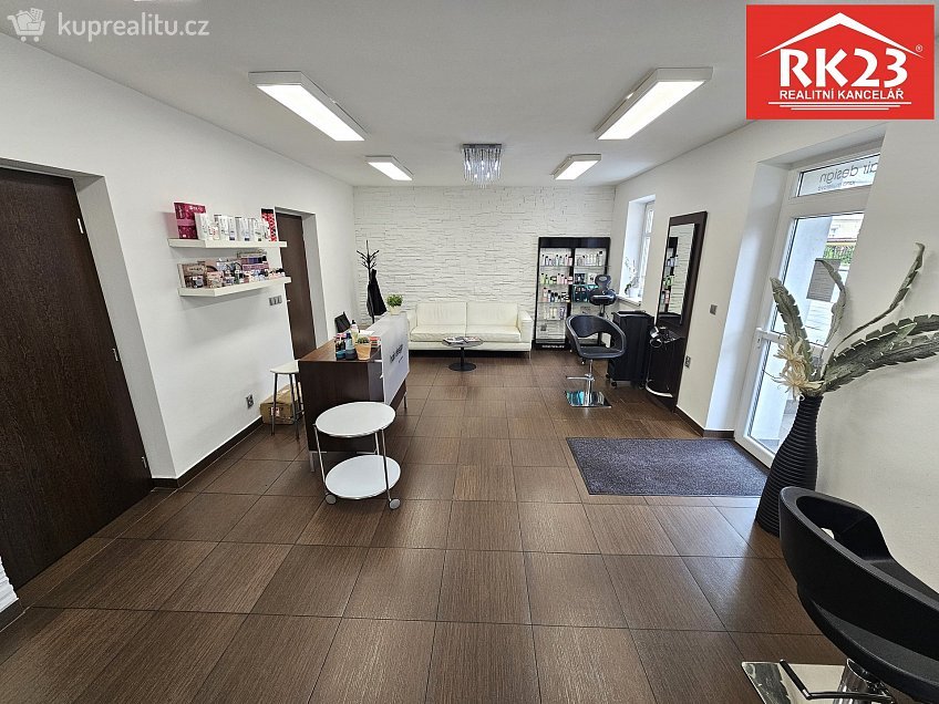 Pronájem  obchodních prostor 40 m^2 Ruská 608, Mariánské Lázně 