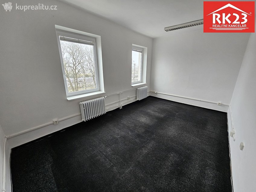 Pronájem  kanceláře 19 m^2 Nádražní náměstí, Mariánské Lázně 