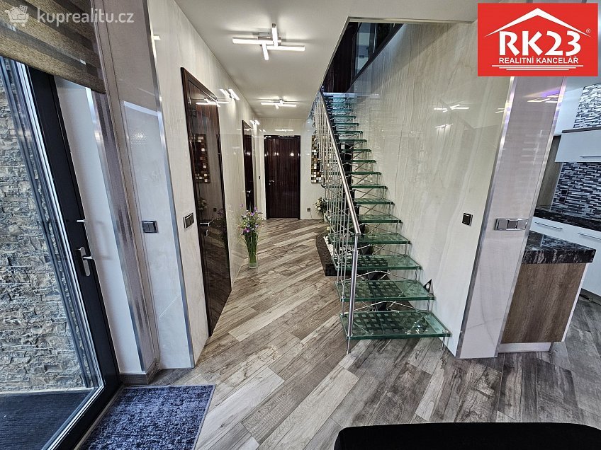 Prodej  rodinného domu 187 m^2 Ke Knížáku 487, Velká Hleďsebe 