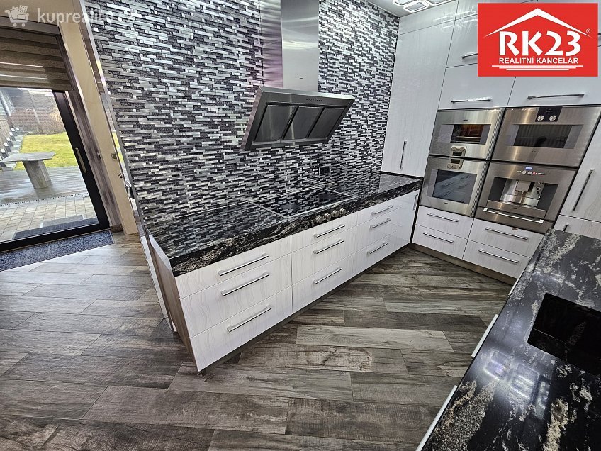 Prodej  rodinného domu 187 m^2 Ke Knížáku 487, Velká Hleďsebe 