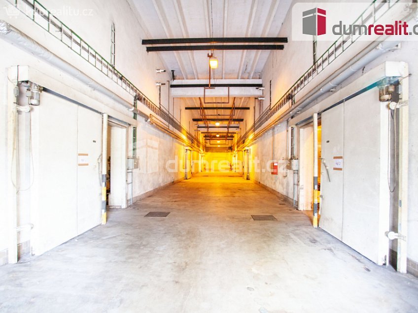 Pronájem  skladu 1582 m^2 Netolická, Lhenice 