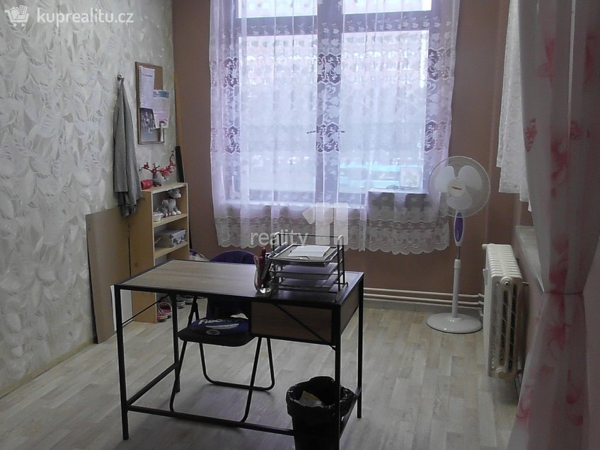 Pronájem  obchodních prostor 52 m^2 Dr. Martínka, Ostrava 