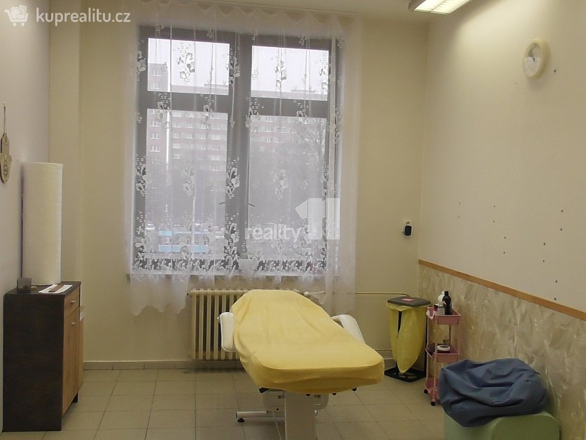 Pronájem  obchodních prostor 52 m^2 Dr. Martínka, Ostrava 