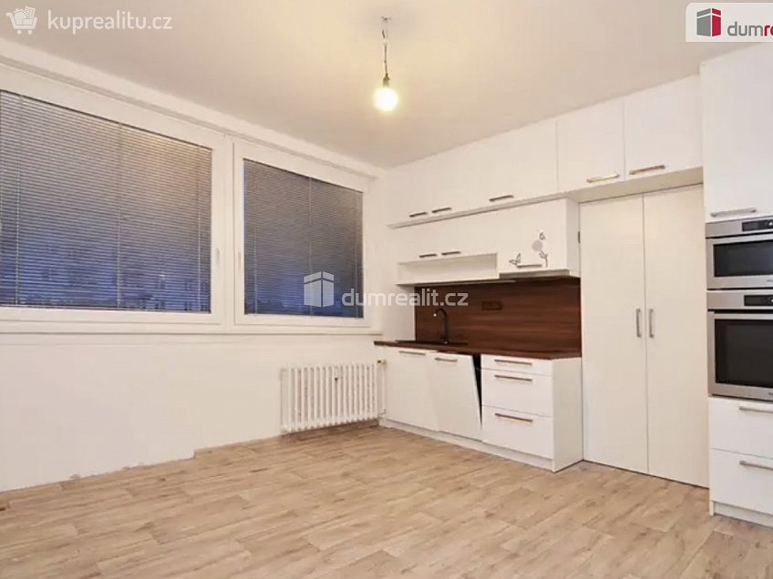 Pronájem bytu 3+kk 43 m^2 Štěpařská, Praha 5 