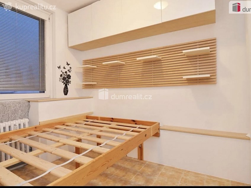 Pronájem bytu 3+kk 43 m^2 Štěpařská, Praha 5 