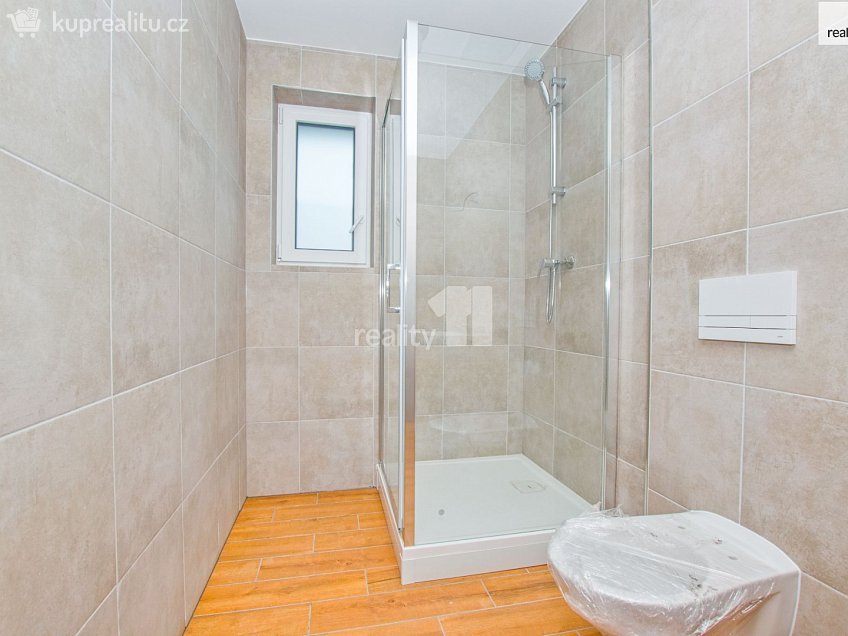 Pronájem bytu 2+kk 57 m^2 Londýnská, Liberec 