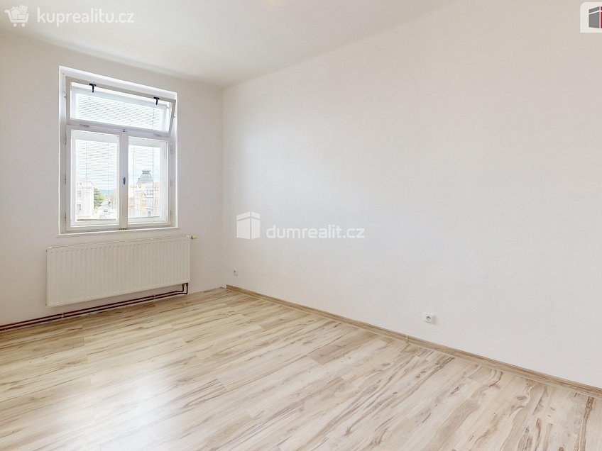 Pronájem bytu 2+1 76 m^2 Dolní náměstí, Opava 