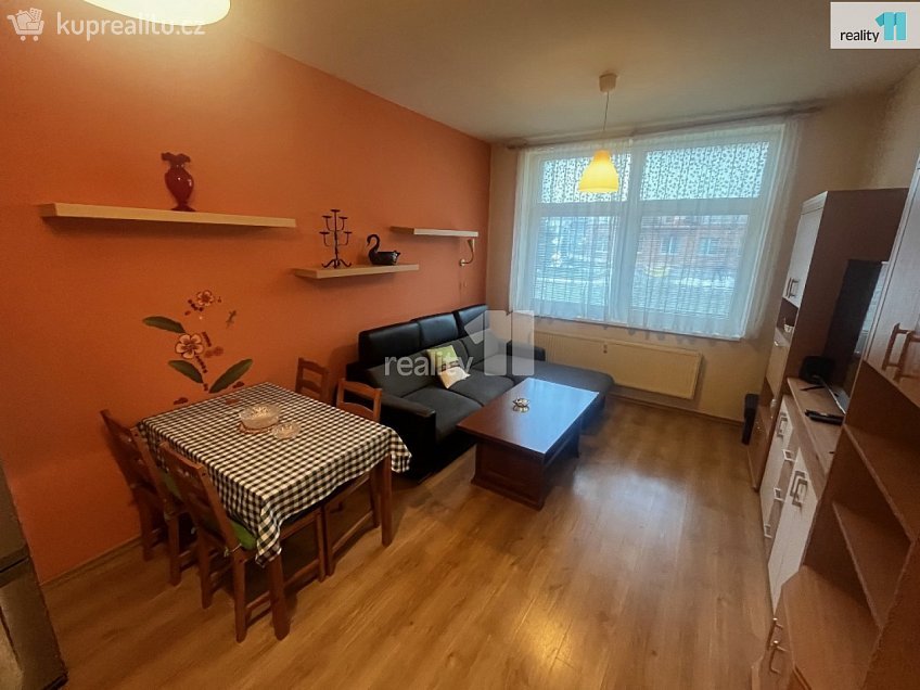 Prodej bytu 2+kk 40 m^2 Slepá, Milovice 