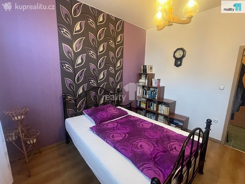 Prodej bytu 2+kk 40 m^2 Slepá, Milovice 