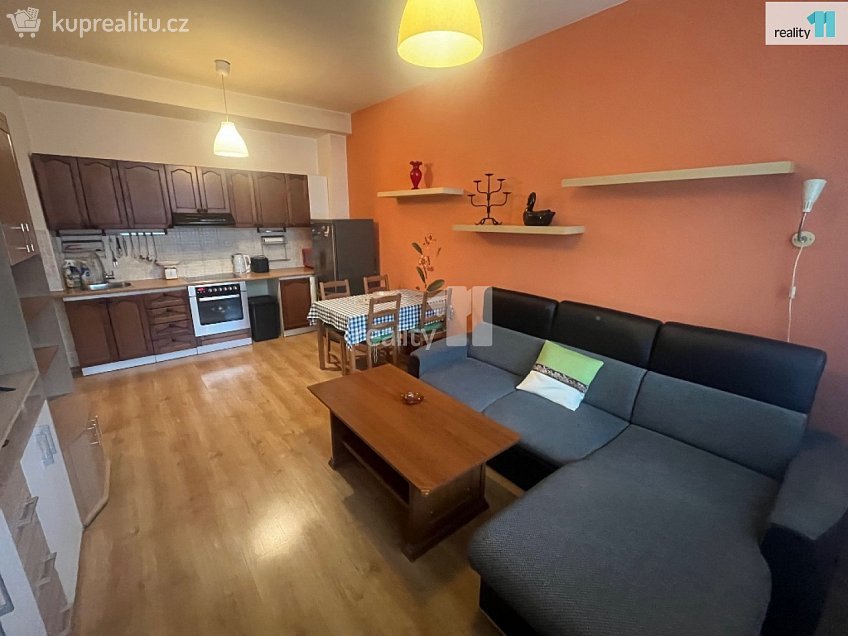 Prodej bytu 2+kk 40 m^2 Slepá, Milovice 