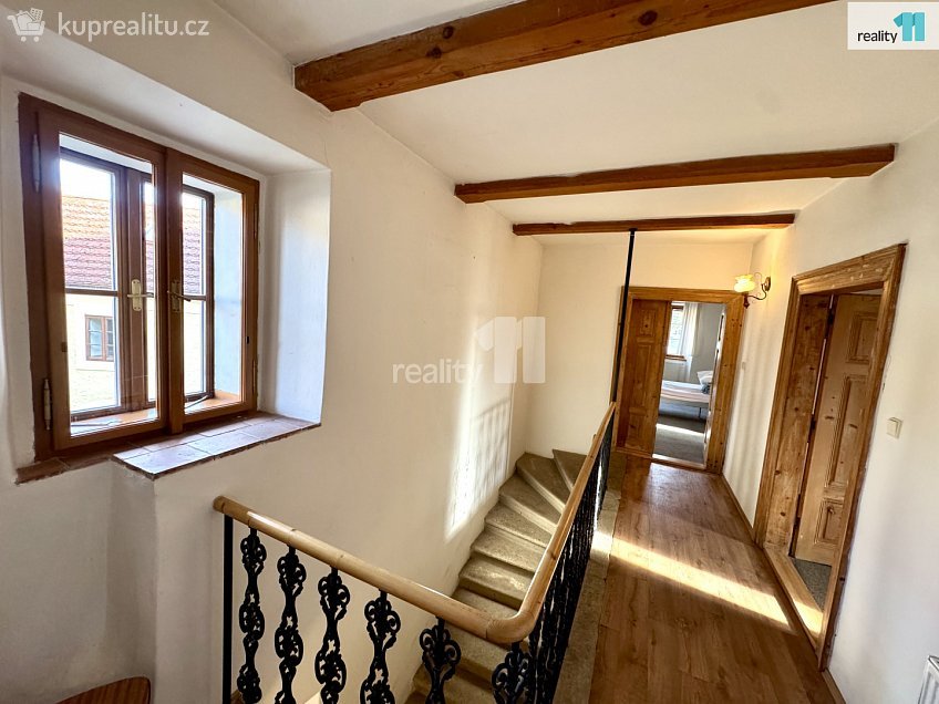 Pronájem  výrobních prostor 1027 m^2 Pražská, Dobrovíz 