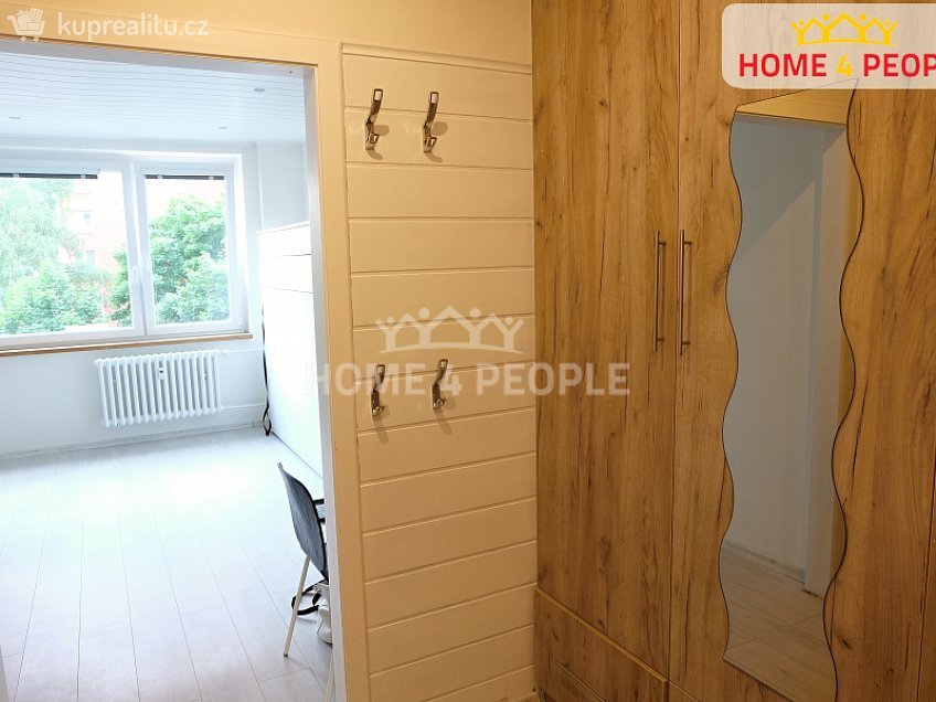 Pronájem bytu 1+kk 30 m^2 Valtická, Brno 