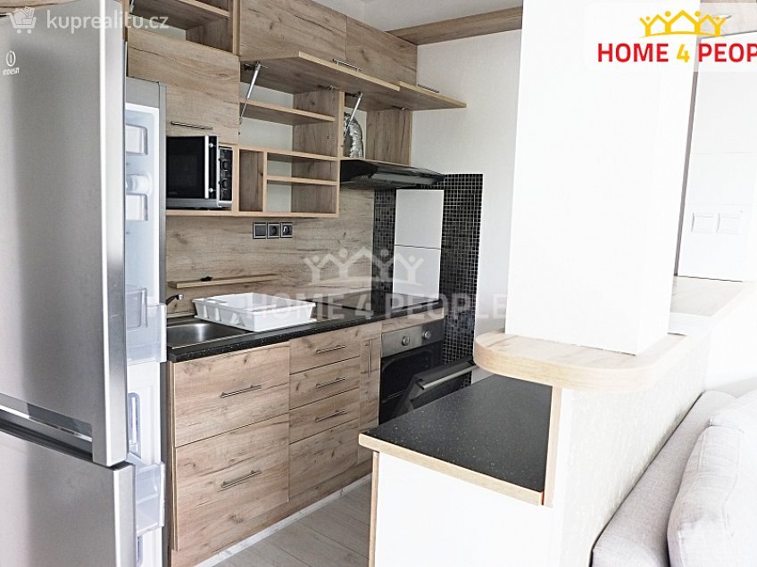 Pronájem bytu 1+kk 30 m^2 Valtická, Brno 