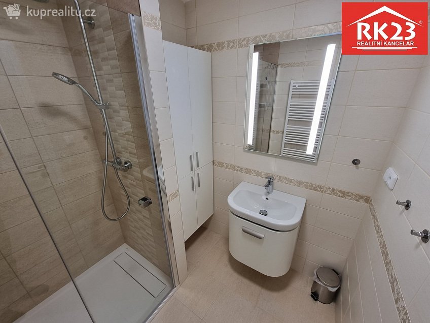 Pronájem bytu 2+kk 45 m^2 Hlavní třída 681, Mariánské Lázně 