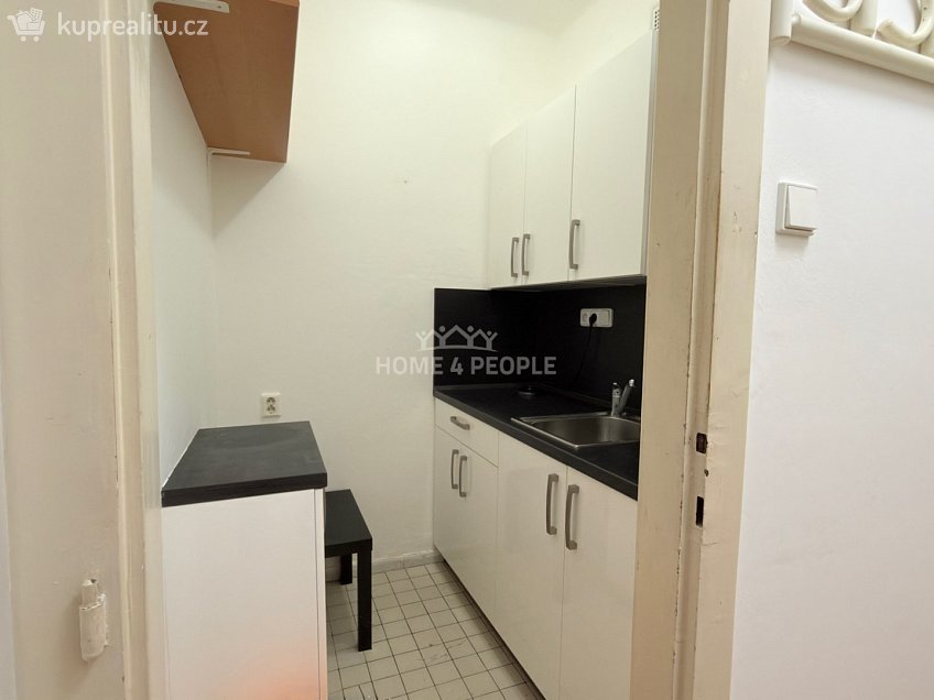 Pronájem bytu 1+1 26 m^2 Palackého třída, Brno 