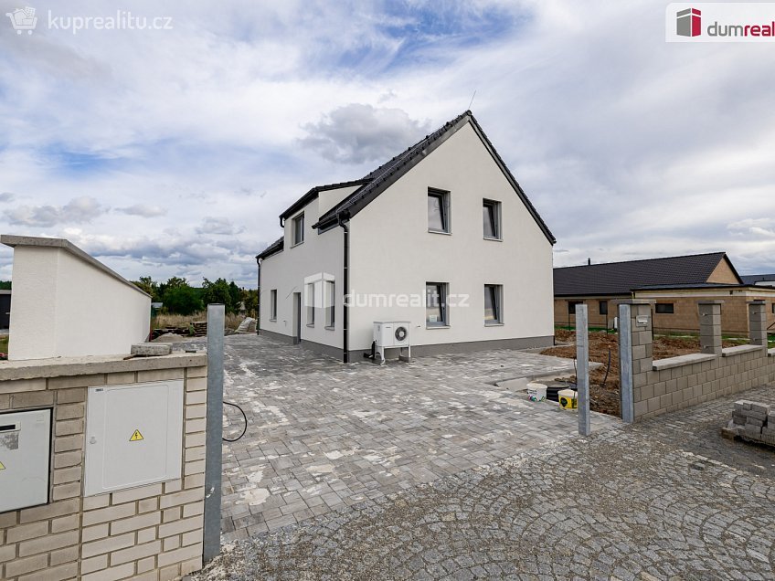 Prodej  rodinného domu 165 m^2 Jižní, Lužná 