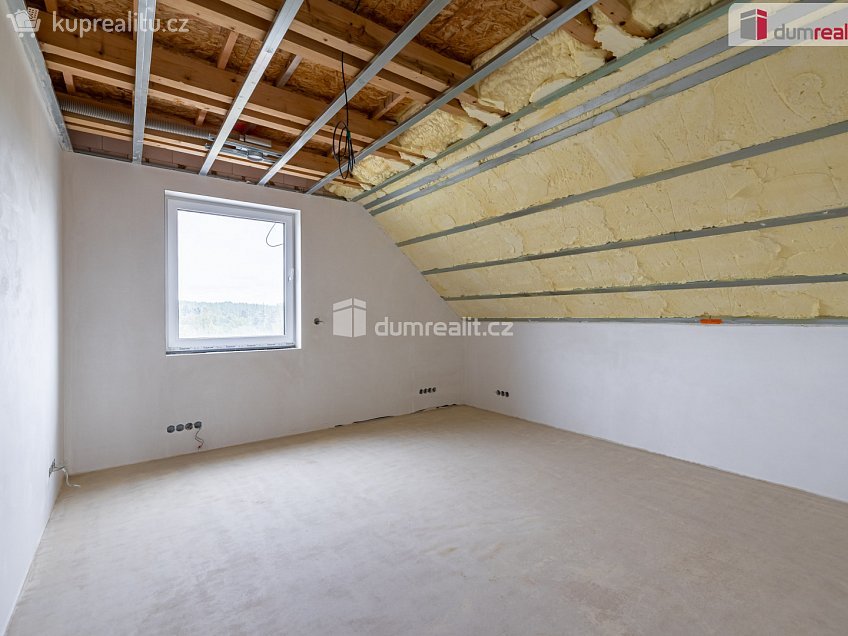 Prodej  rodinného domu 165 m^2 Jižní, Lužná 