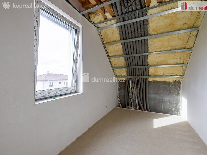 Prodej  rodinného domu 165 m^2 Jižní, Lužná 