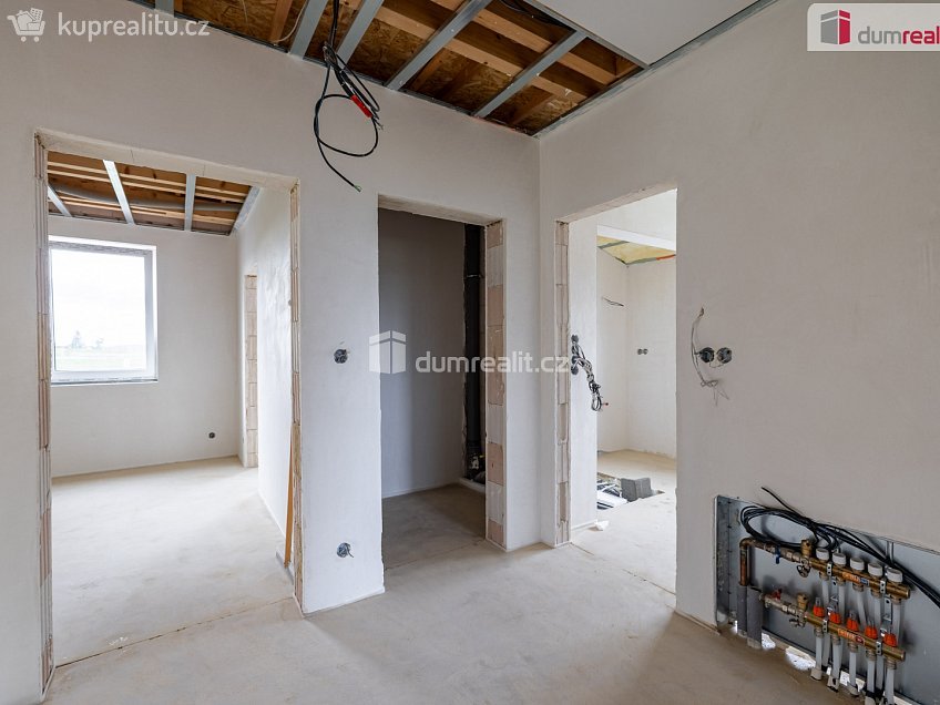 Prodej  rodinného domu 165 m^2 Jižní, Lužná 