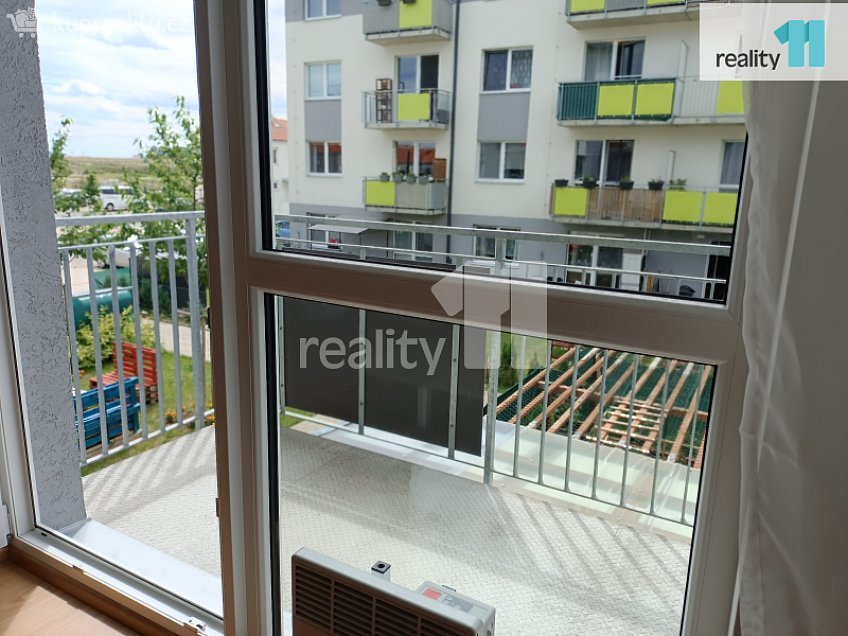 Pronájem bytu 2+kk 60 m^2 Štěrbova, Chýně 